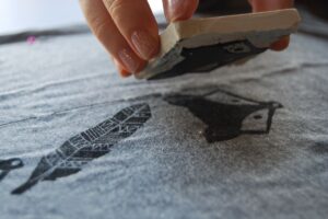 estampado sobre tela